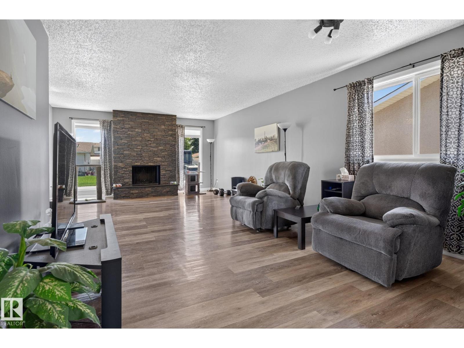 10308 166 Av NW, Edmonton, Alberta  T5X 2G5 - Photo 5 - E4495883