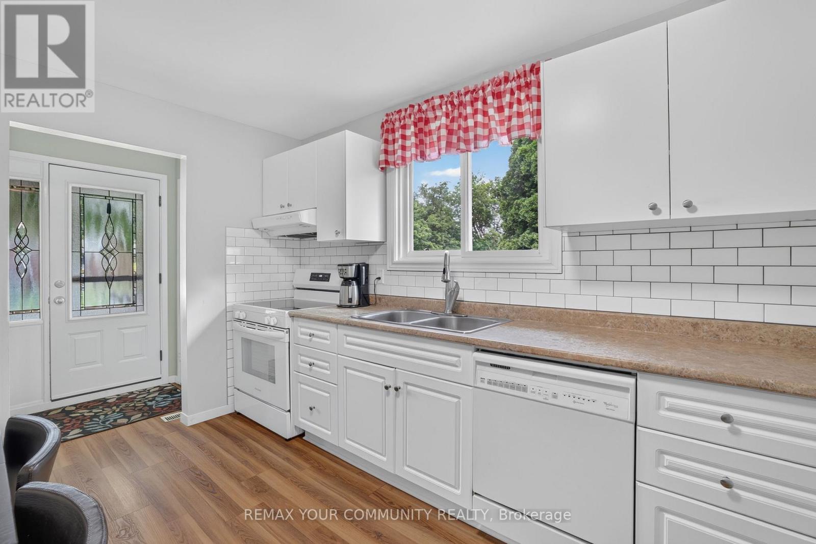 16 Zima Crescent, Bradford West Gwillimbury (Bradford), Ontario  L3Z 1Z7 - Photo 11 - N13494458