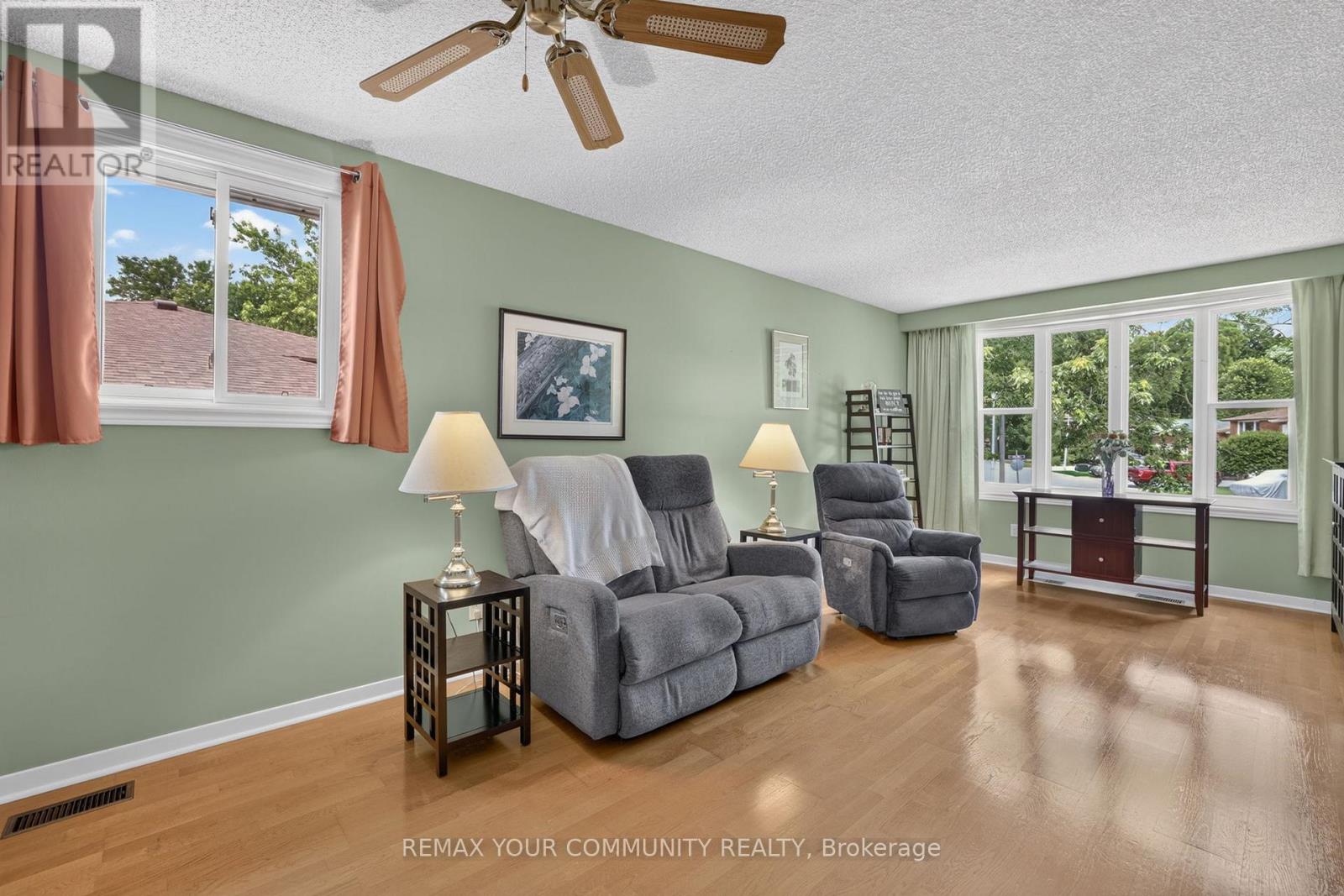 16 Zima Crescent, Bradford West Gwillimbury (Bradford), Ontario  L3Z 1Z7 - Photo 13 - N13494458