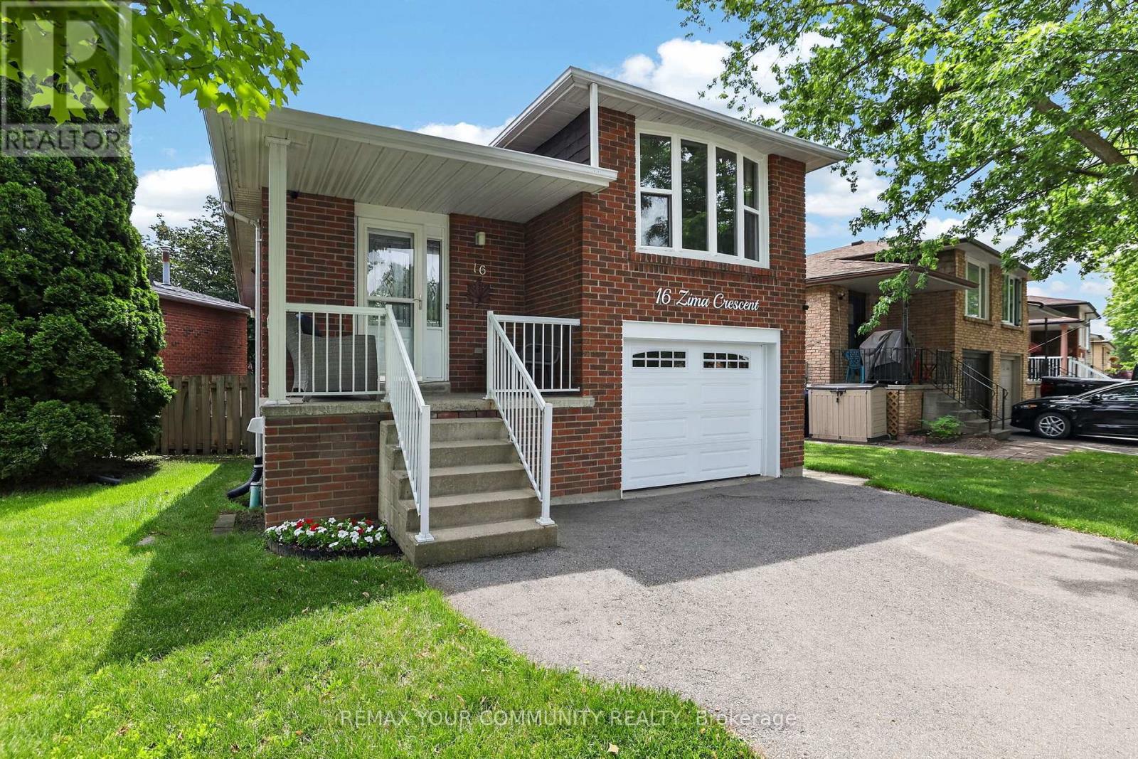 16 Zima Crescent, Bradford West Gwillimbury (Bradford), Ontario  L3Z 1Z7 - Photo 3 - N13494458