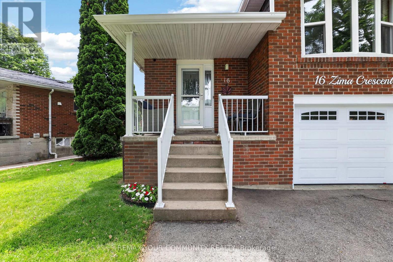 16 Zima Crescent, Bradford West Gwillimbury (Bradford), Ontario  L3Z 1Z7 - Photo 4 - N13494458