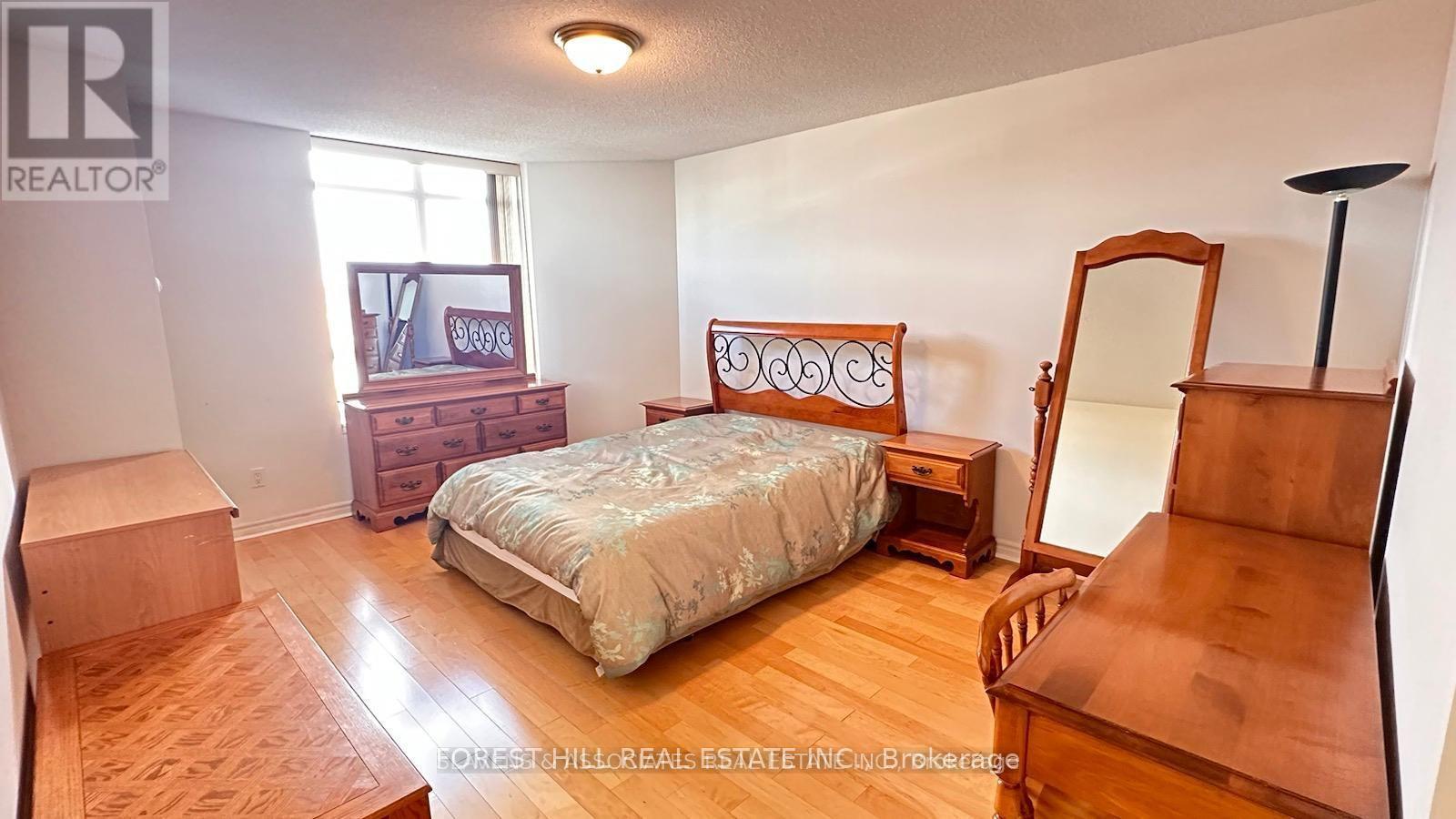 512 - 130 POND DRIVE Markham (Commerce Valley), ON L3T 7W5