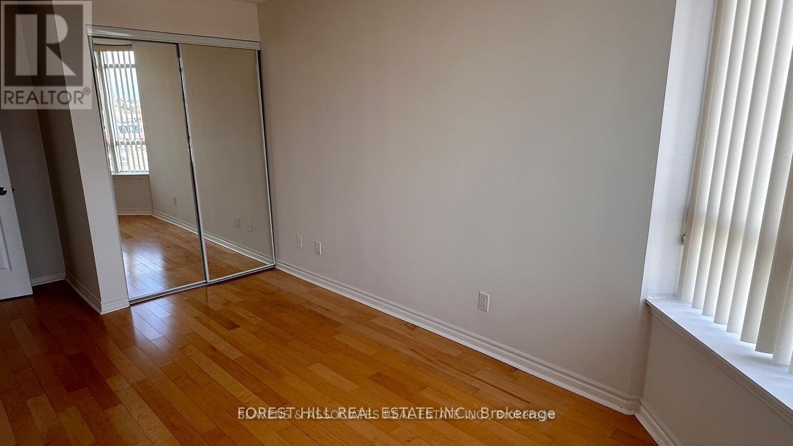 512 - 130 POND DRIVE Markham (Commerce Valley), ON L3T 7W5