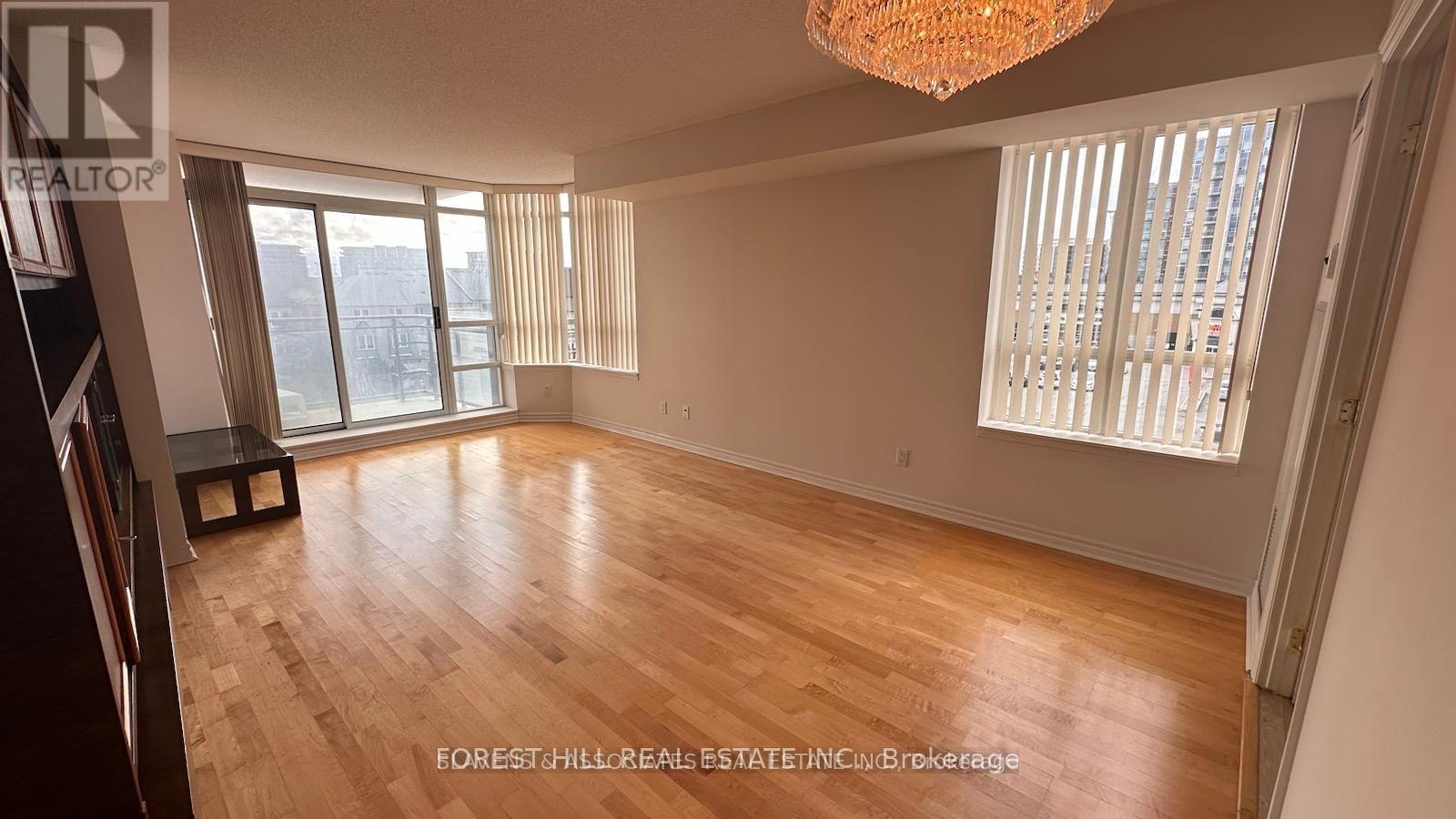 512 - 130 POND DRIVE Markham (Commerce Valley), ON L3T 7W5
