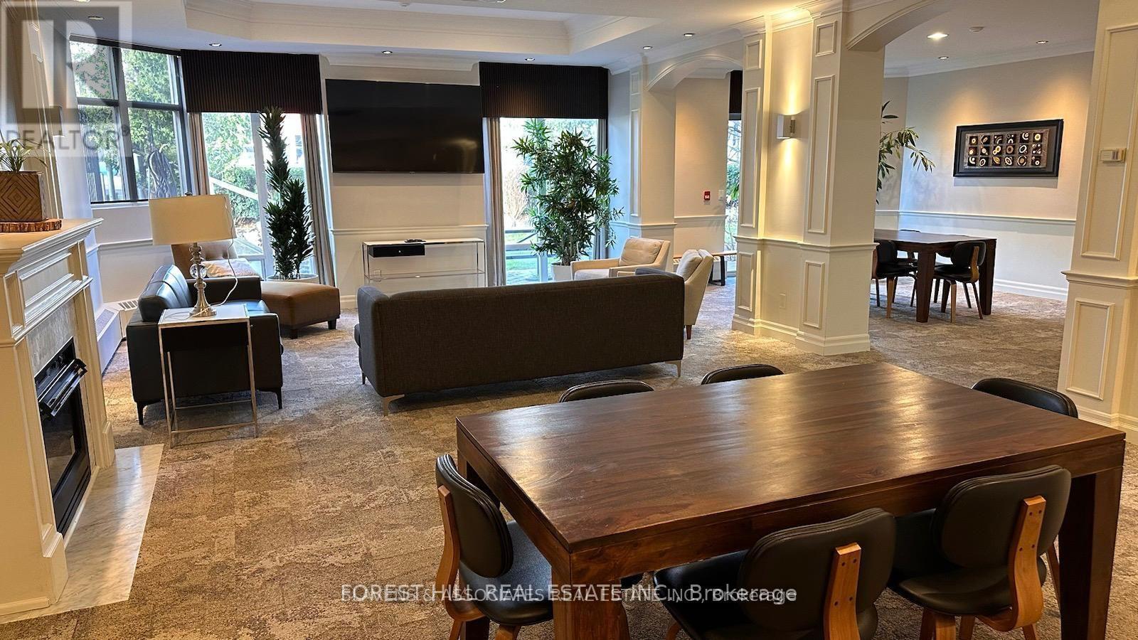 512 - 130 POND DRIVE Markham (Commerce Valley), ON L3T 7W5