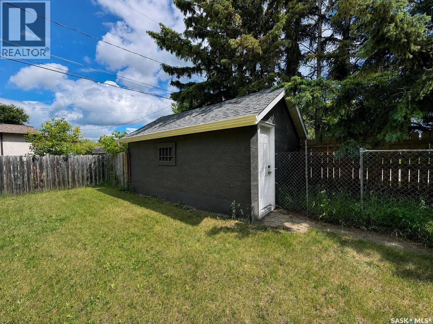 684 8th Street E, Prince Albert, Saskatchewan  S6V 0W7 - Photo 18 - SK040828