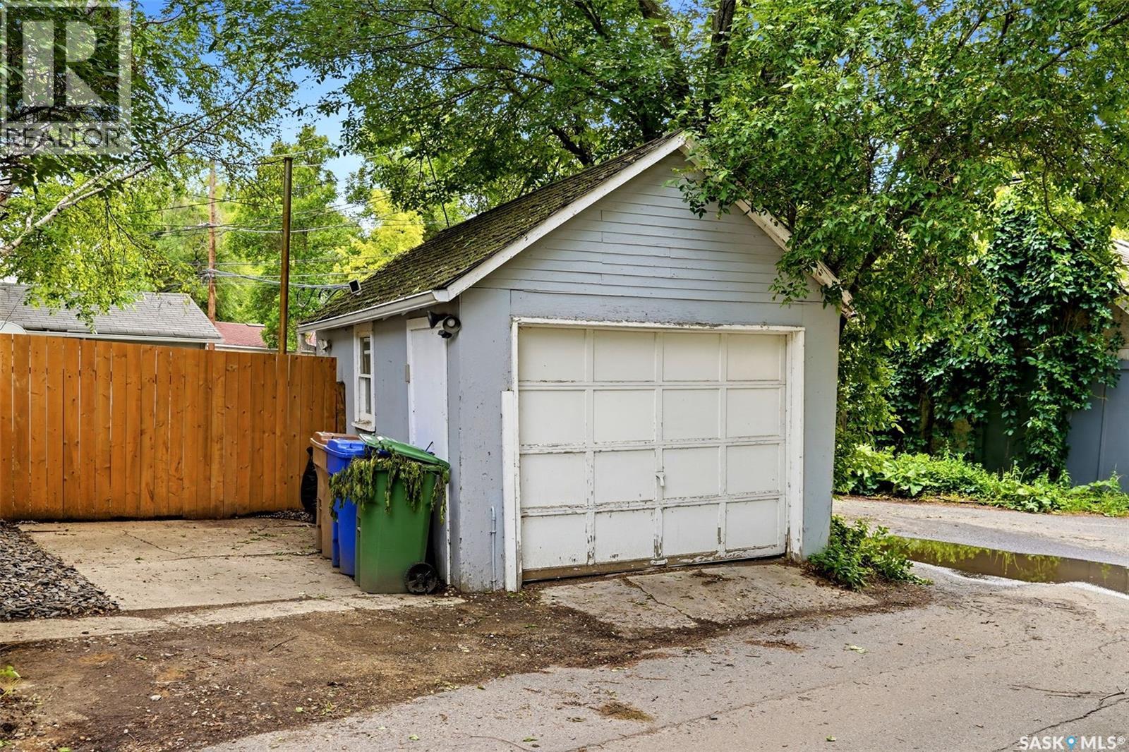 2022 Montague Street, Regina, Saskatchewan  S4T 3J7 - Photo 45 - SK040824