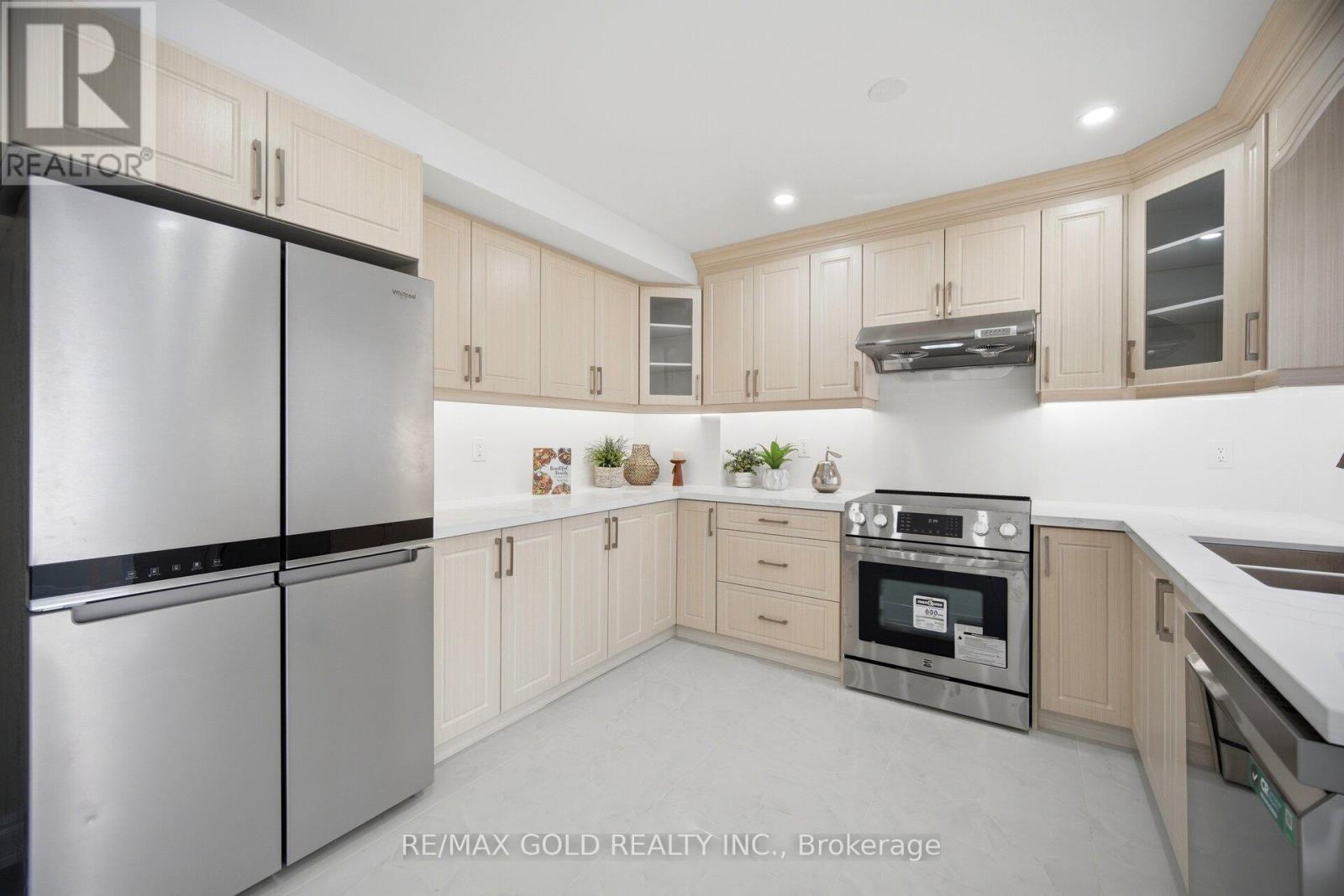 37 Lord Simcoe Drive, Brampton, Ontario  L6S 5H4 - Photo 14 - W13456918