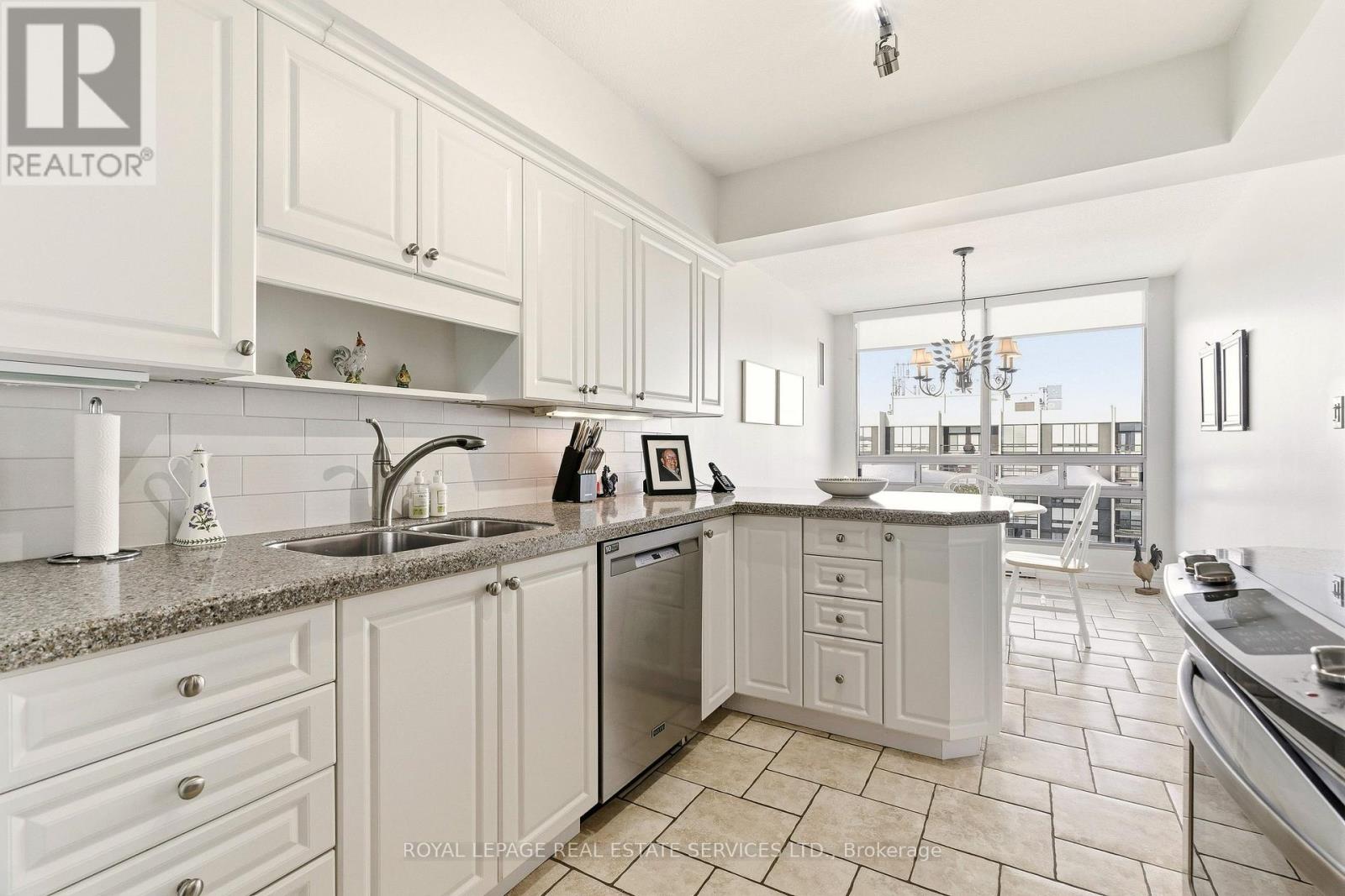 1602 - 2180 Marine Drive, Oakville, Ontario  L6L 5V2 - Photo 15 - W13494706