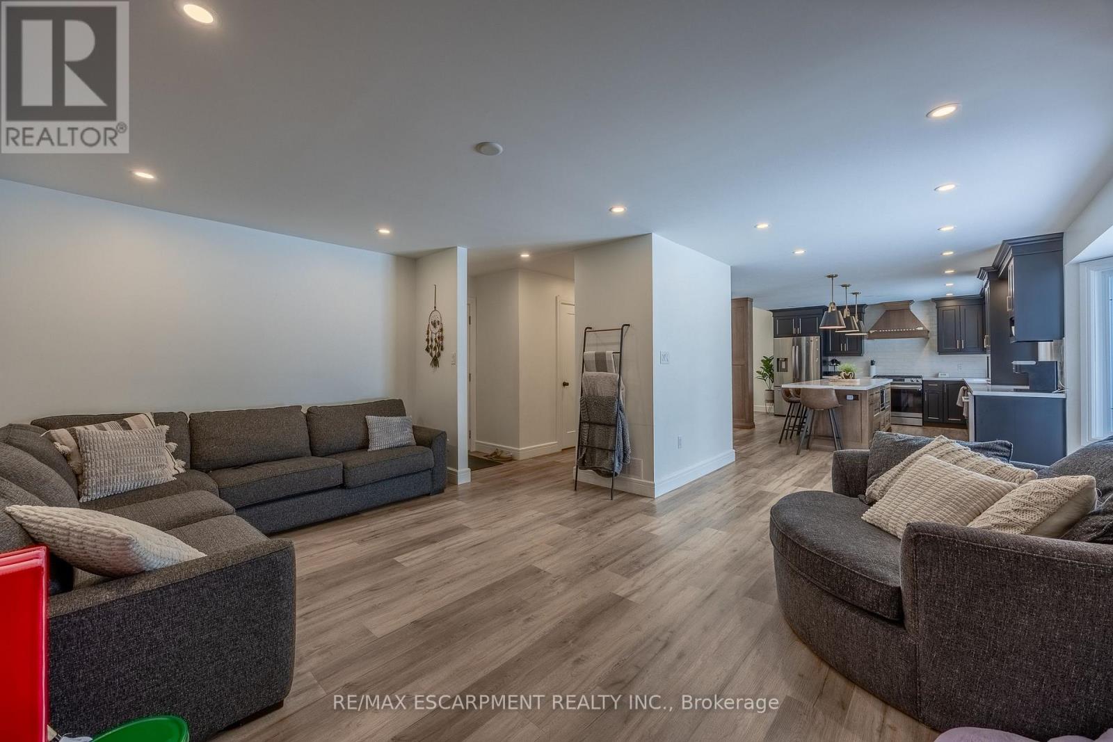 3 Kintyre Court, Haldimand, Ontario  N3W 1G8 - Photo 7 - X13494488