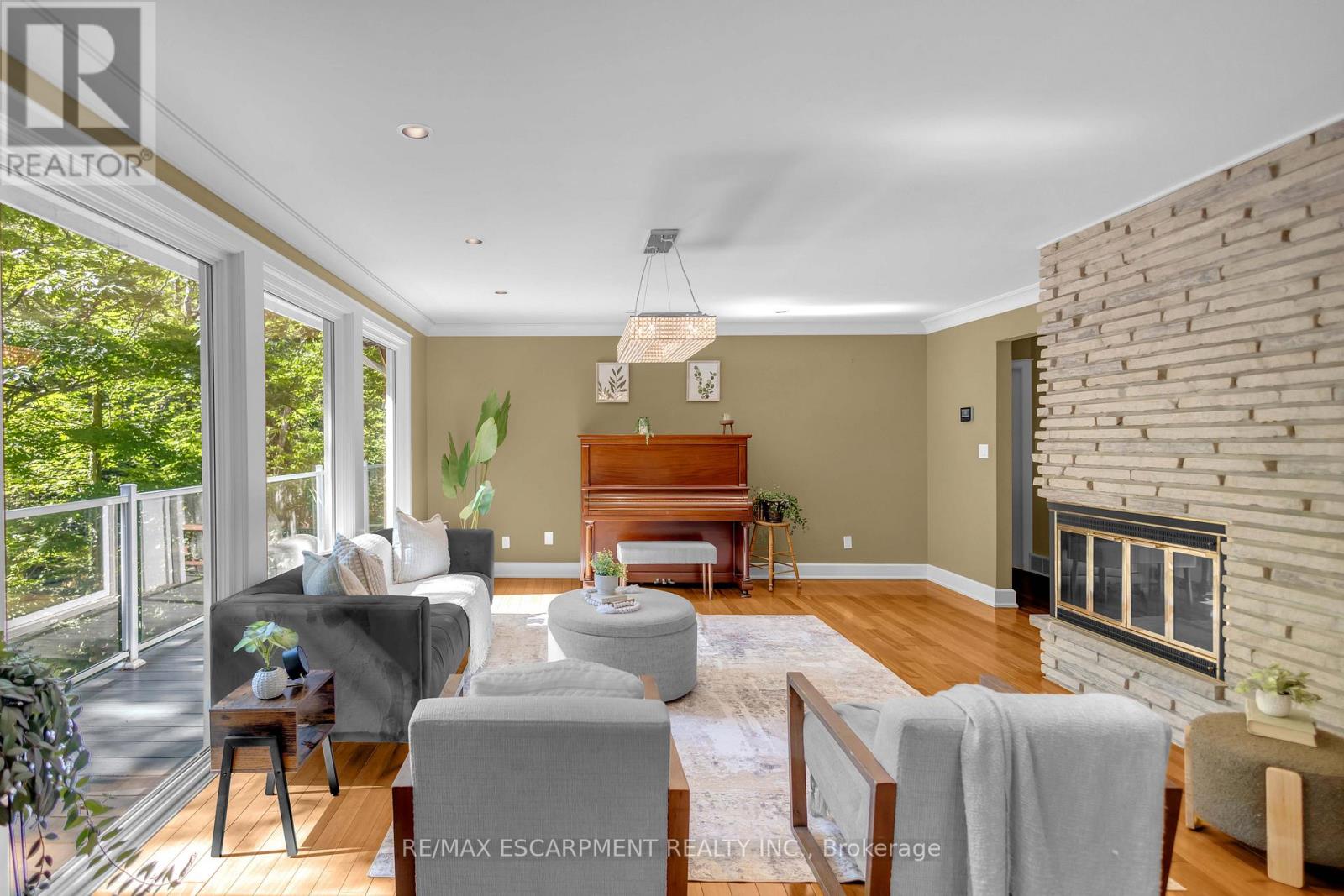59 Park Road S, Grimsby, Ontario  L3M 4E7 - Photo 13 - X13494554