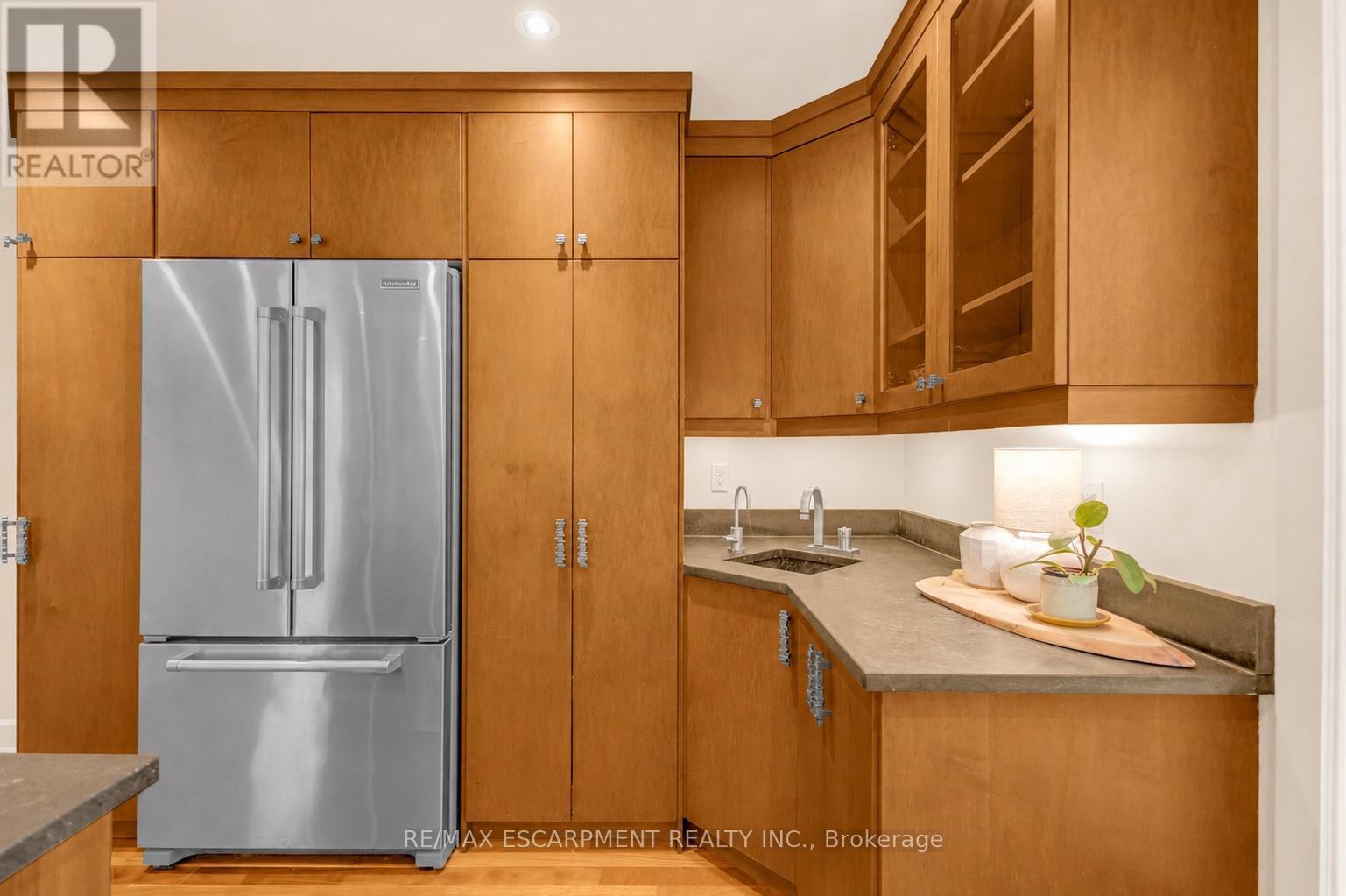 59 Park Road S, Grimsby, Ontario  L3M 4E7 - Photo 18 - X13494554