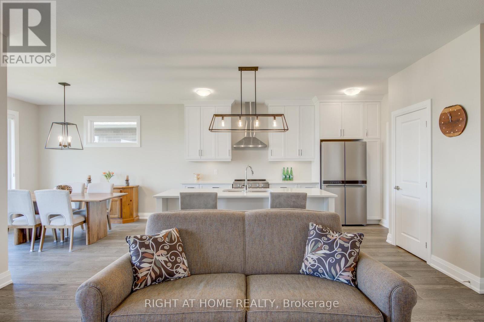 2043 Lockwood Crescent, Strathroy-Caradoc, Ontario  N0L 1W0 - Photo 11 - X13494570