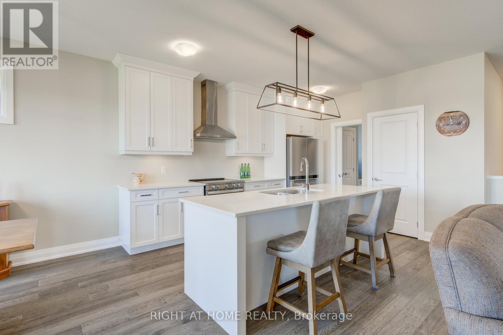 2043 Lockwood Crescent, Strathroy-Caradoc, Ontario  N0L 1W0 - Photo 12 - X13494570