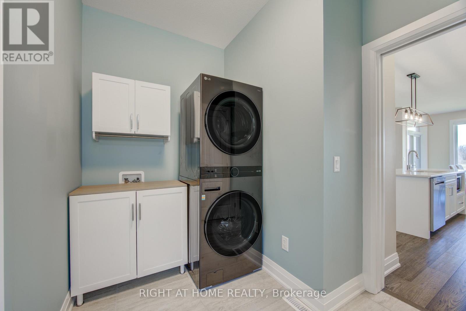 2043 Lockwood Crescent, Strathroy-Caradoc, Ontario  N0L 1W0 - Photo 21 - X13494570