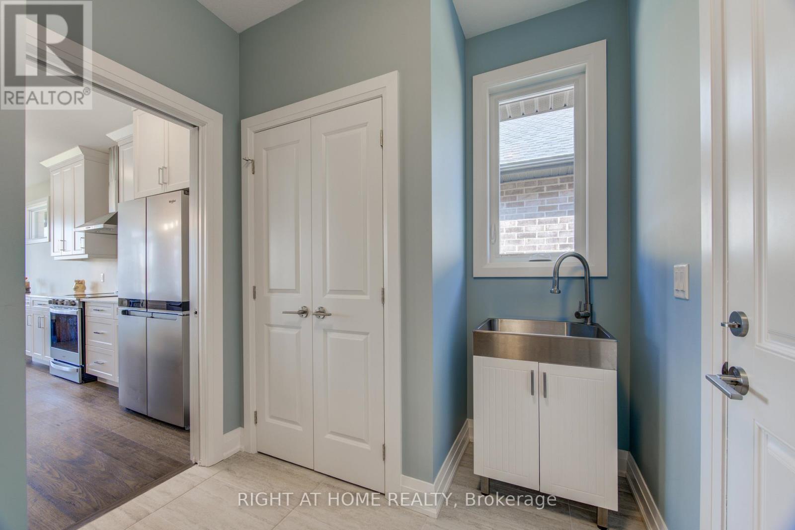 2043 Lockwood Crescent, Strathroy-Caradoc, Ontario  N0L 1W0 - Photo 22 - X13494570