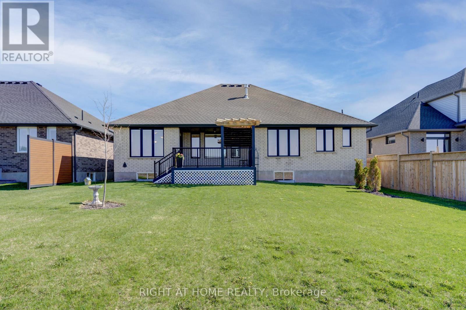 2043 Lockwood Crescent, Strathroy-Caradoc, Ontario  N0L 1W0 - Photo 38 - X13494570
