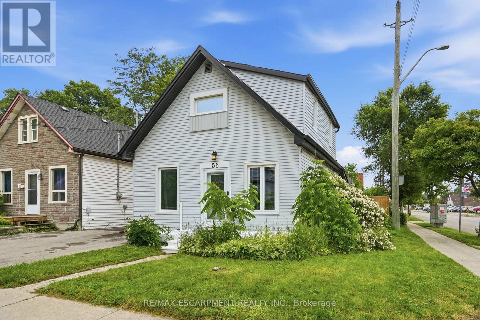 55 East 32nd Street, Hamilton, Ontario  L8V 3R7 - Photo 2 - X13494636