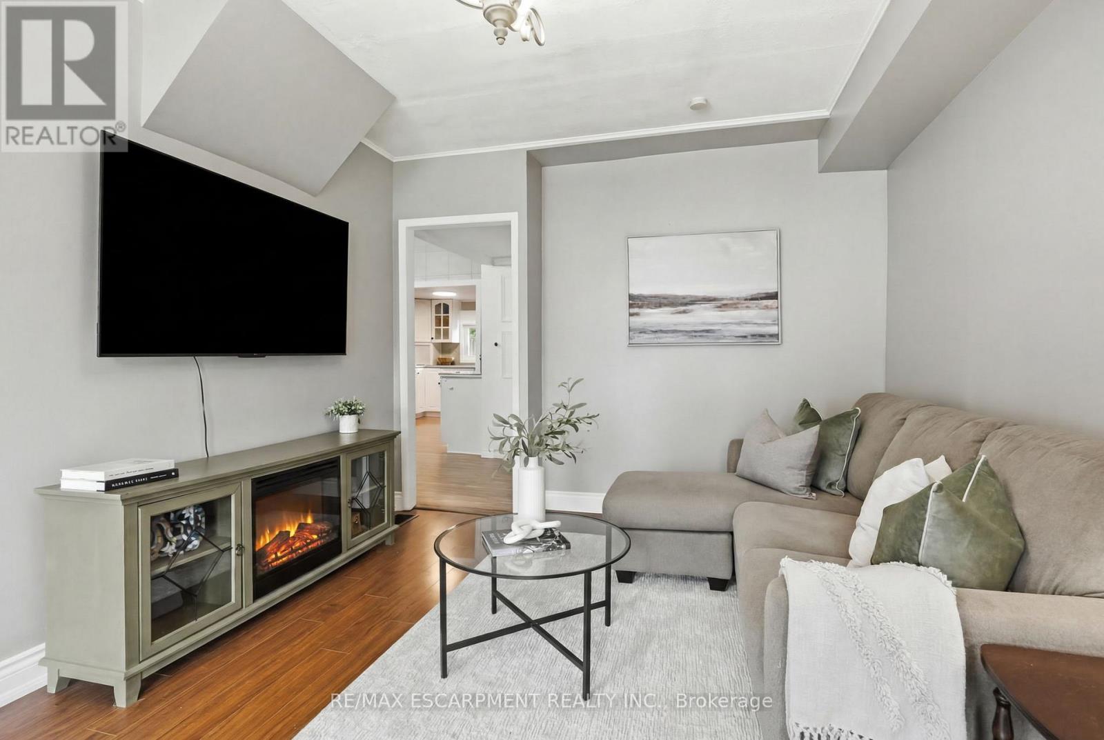 55 East 32nd Street, Hamilton, Ontario  L8V 3R7 - Photo 7 - X13494636