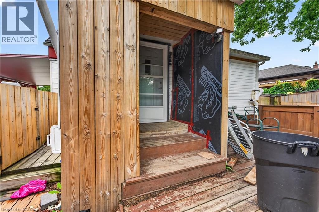 452 East 38th Street, Hamilton, Ontario  L8V 4G8 - Photo 5 - 40843348