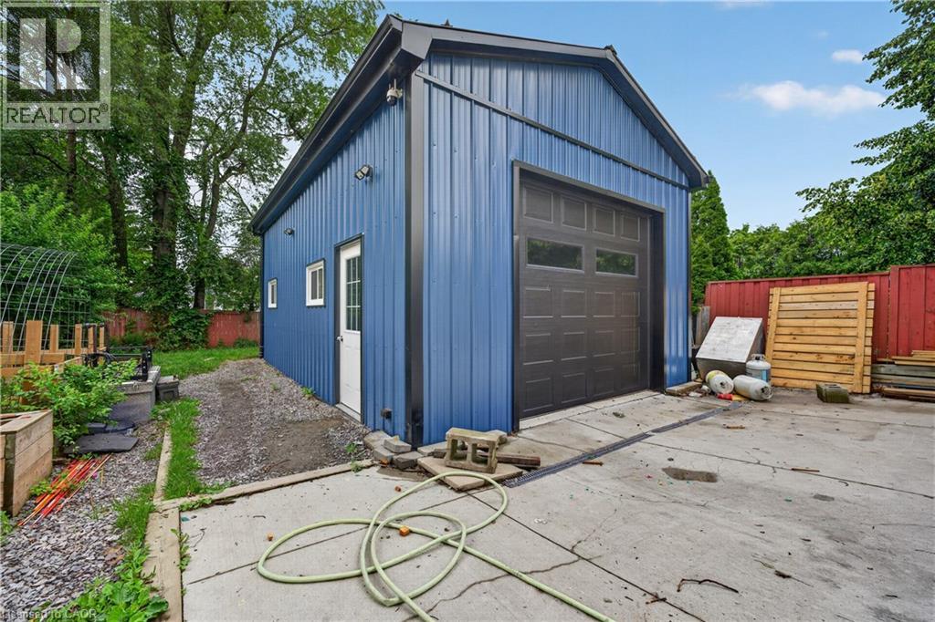 452 East 38th Street, Hamilton, Ontario  L8V 4G8 - Photo 7 - 40843348