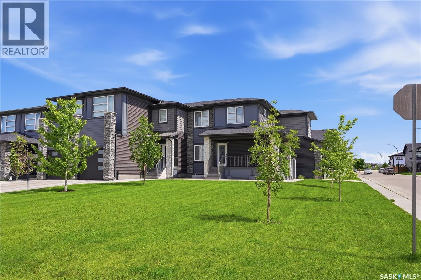 254 Brighton GATE, Saskatoon, Saskatchewan