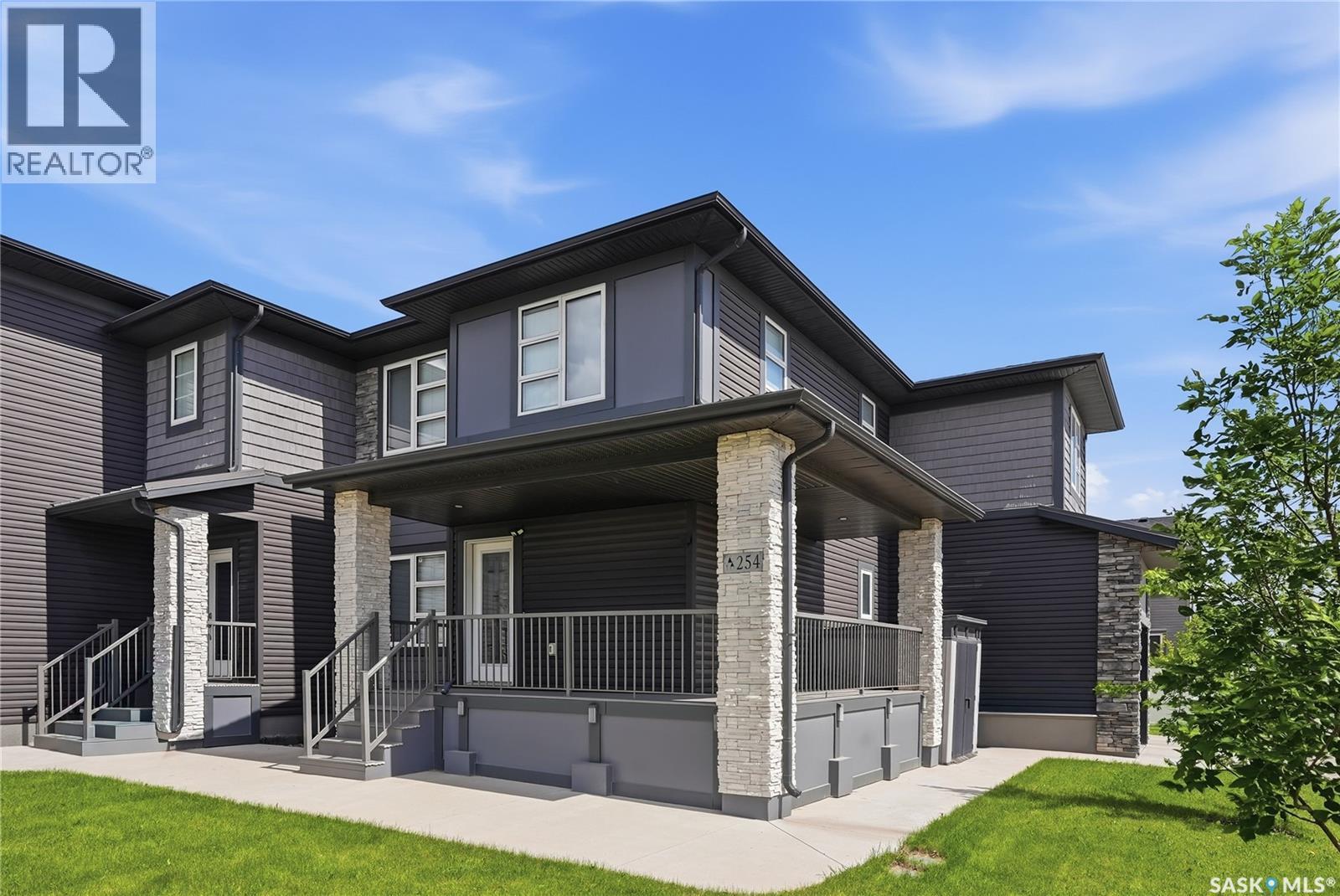 254 Brighton Gate, Saskatoon, Saskatchewan  S7V 0R1 - Photo 3 - SK033900