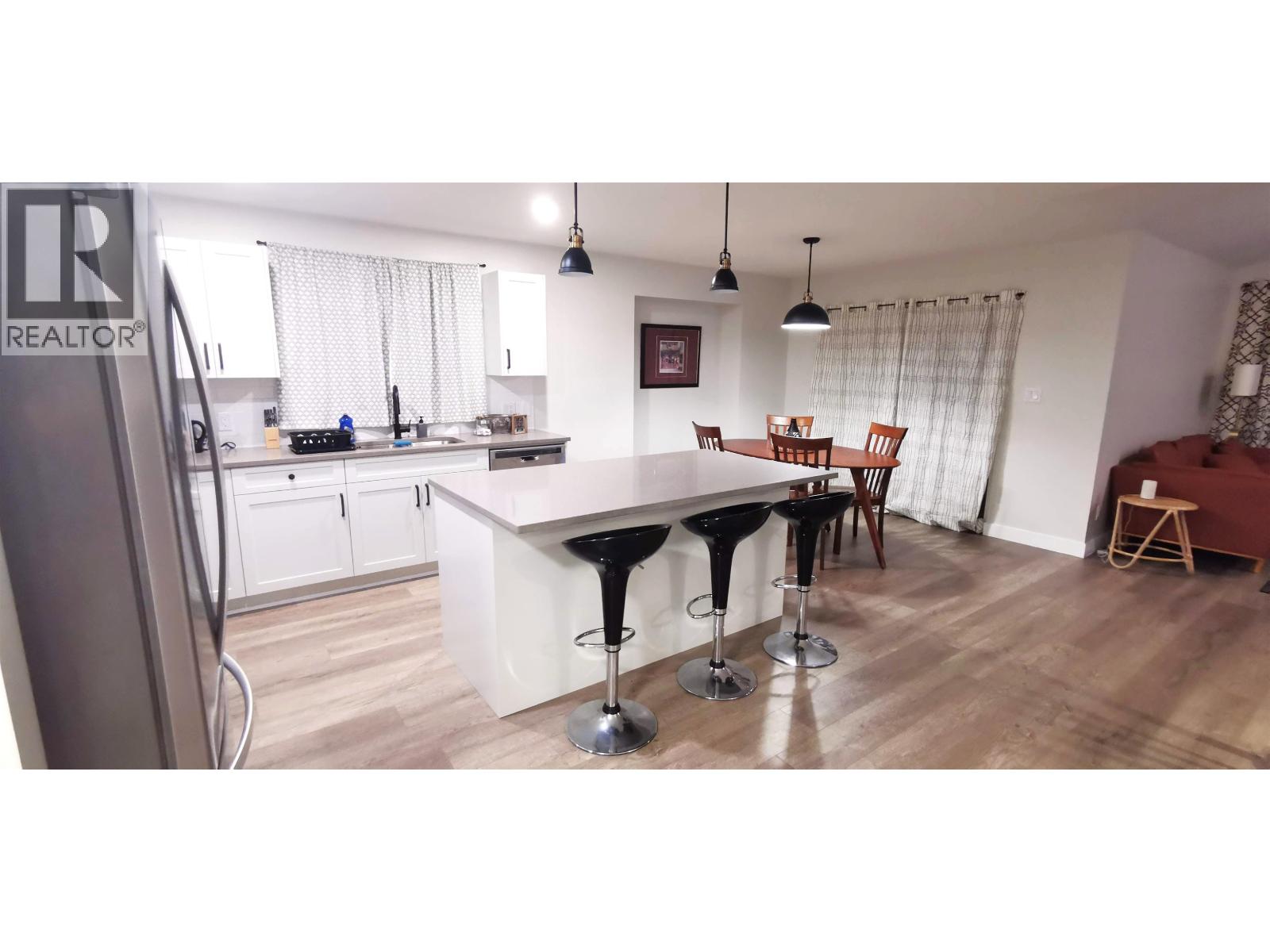 1040 Celia Crescent, Gibsons, British Columbia  V0N 1V7 - Photo 8 - R3135160