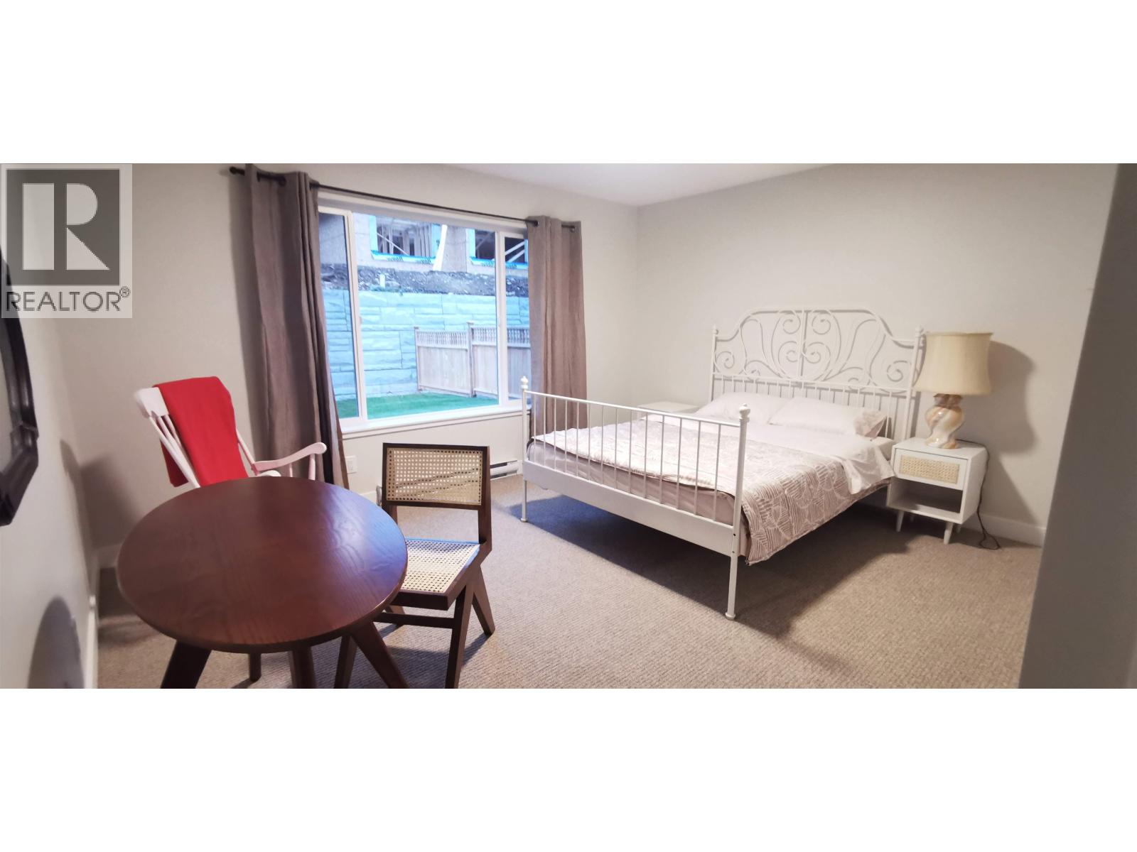 1040 Celia Crescent, Gibsons, British Columbia  V0N 1V7 - Photo 14 - R3135160