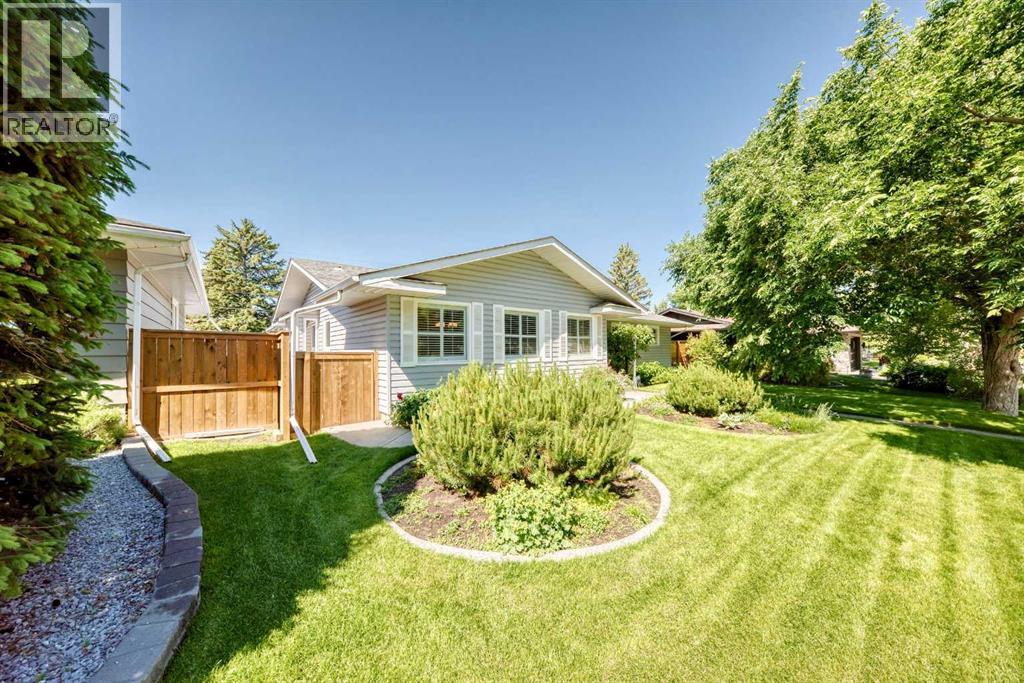 10435 Mapleridge Crescent Se, Calgary, Alberta  T2J 1Y8 - Photo 3 - A2322834