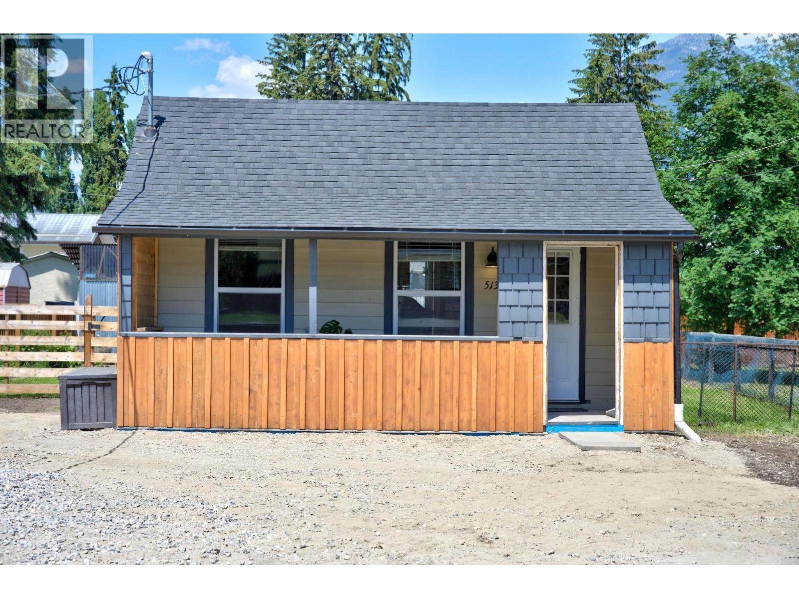 513 8TH Street S, Golden, British Columbia