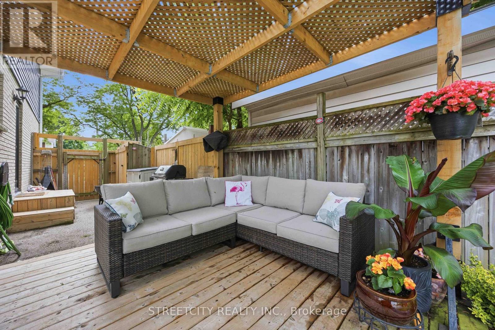 862 Montrose Street, Sarnia, Ontario  N7T 5B7 - Photo 34 - X13494622