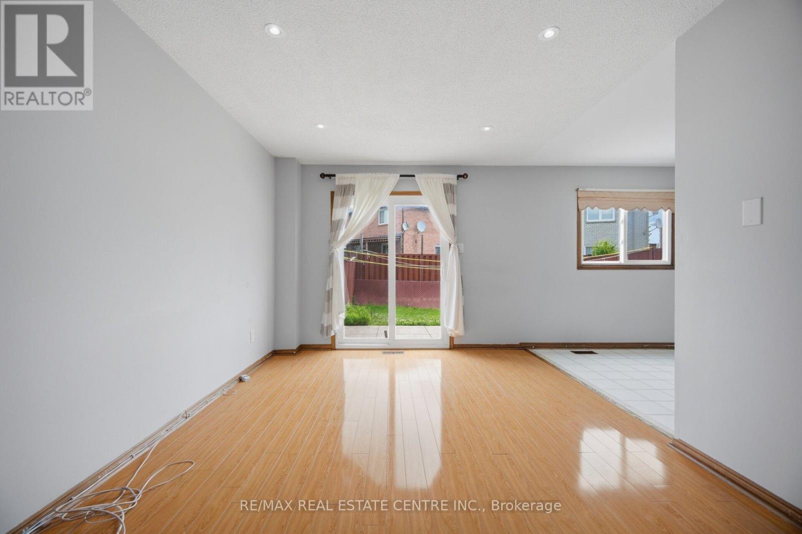 12 Woodsend Run, Brampton, Ontario  L6Y 4G8 - Photo 28 - W13488428