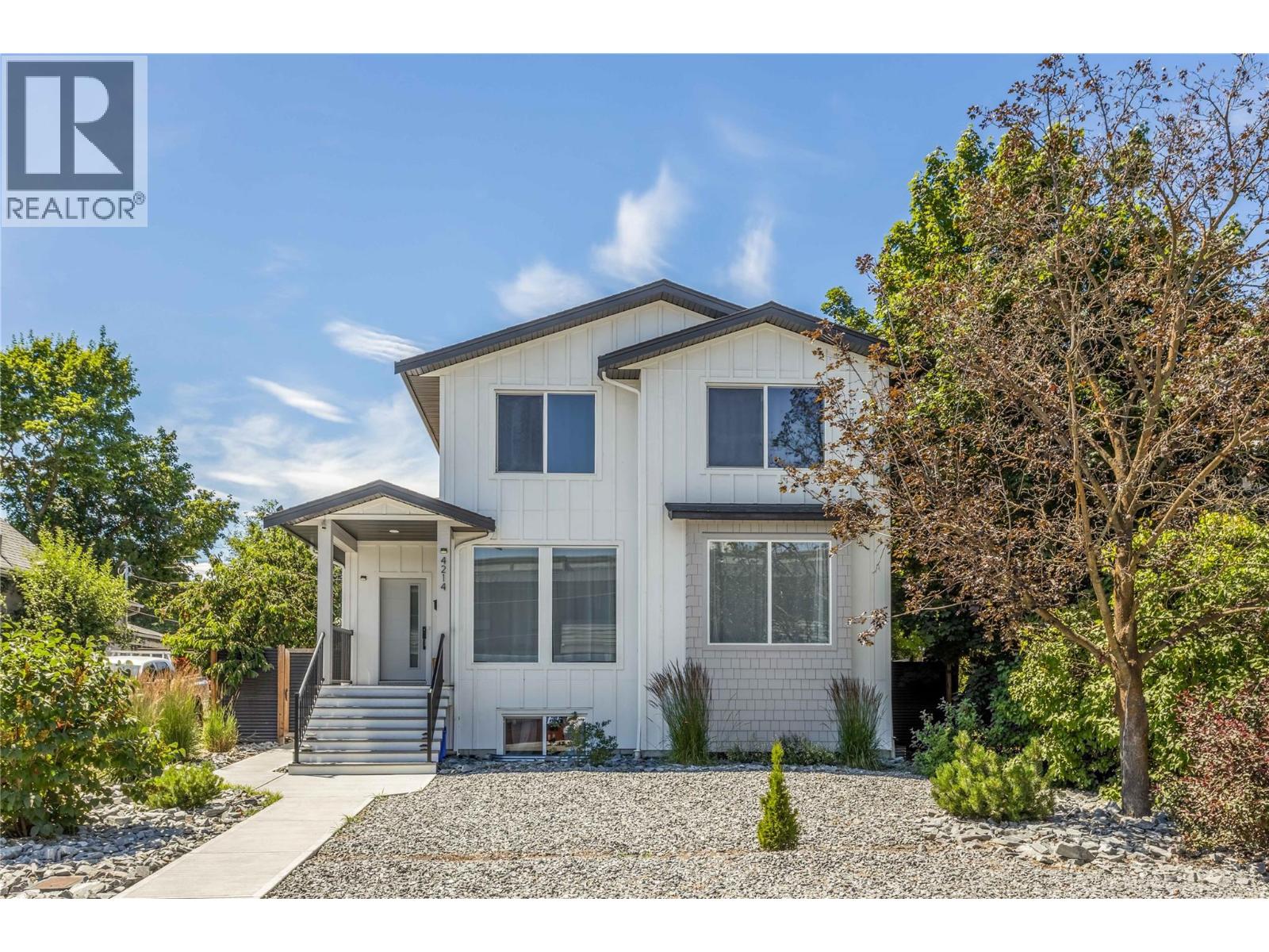 4214 33 Street