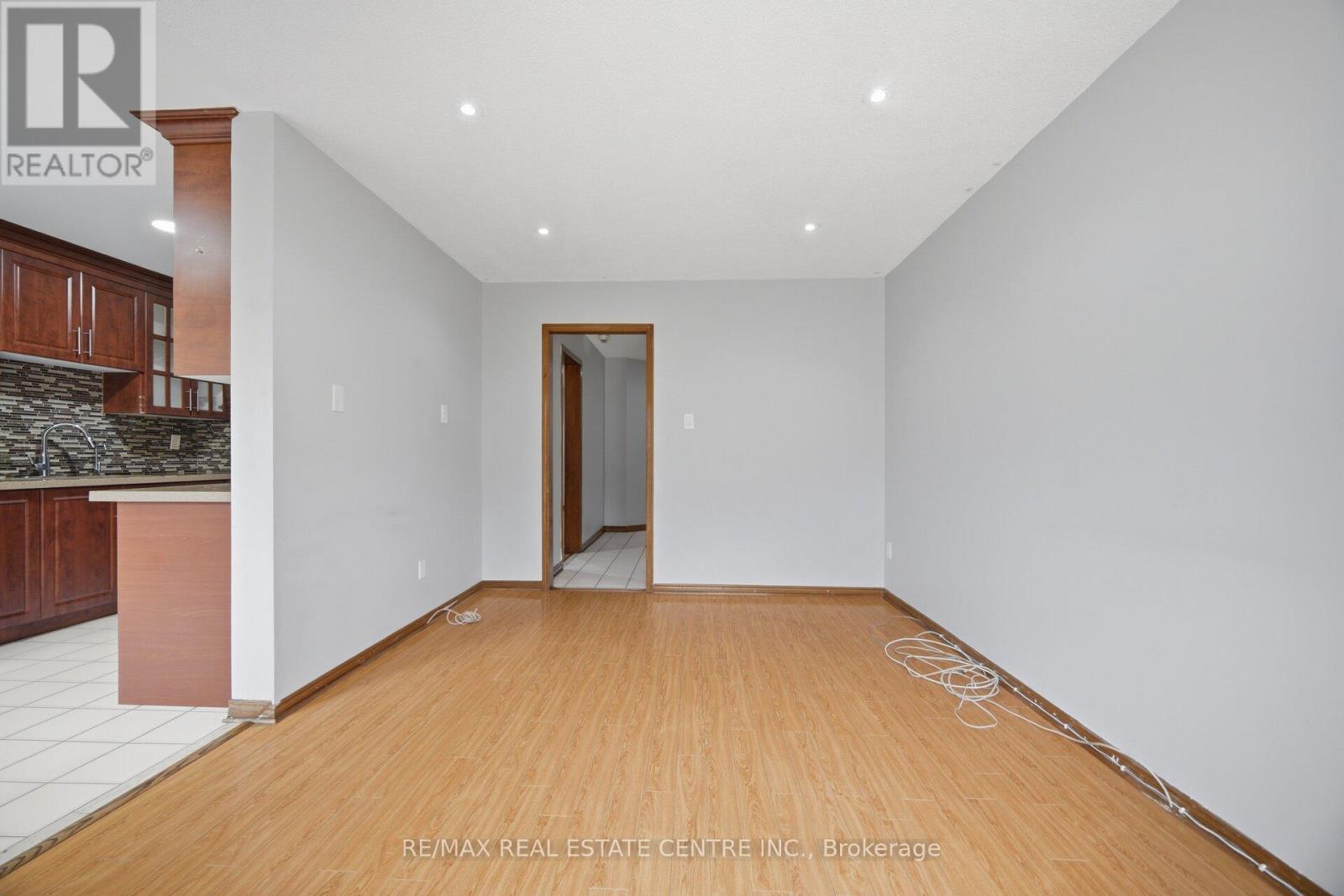 12 Woodsend Run, Brampton, Ontario  L6Y 4G8 - Photo 25 - W13488428