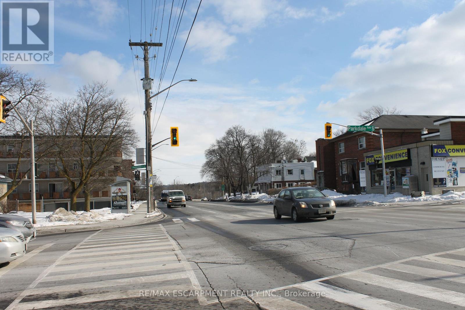2328 King Street, Hamilton, Ontario  L8K 1X4 - Photo 5 - X12799920