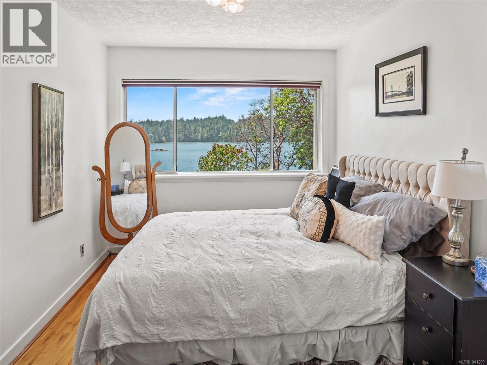 549 View Royal Ave, View Royal, British Columbia  V9B 1B9 - Photo 11 - 1041209
