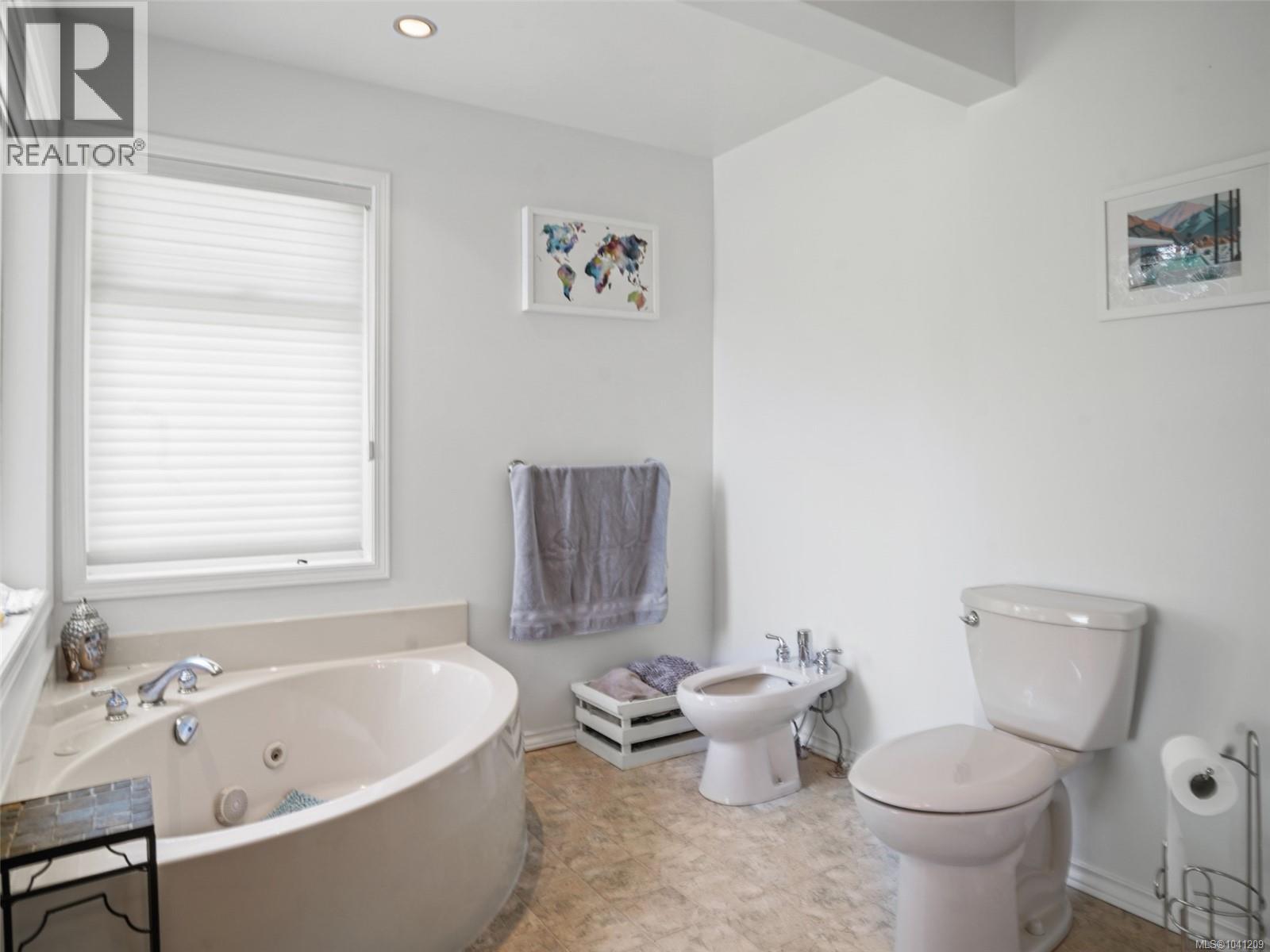 549 View Royal Ave, View Royal, British Columbia  V9B 1B9 - Photo 13 - 1041209