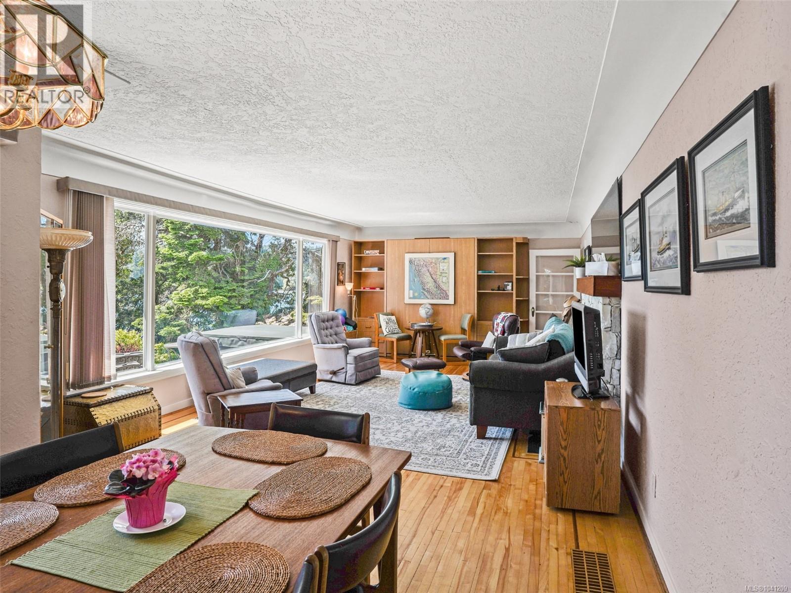 549 View Royal Ave, View Royal, British Columbia  V9B 1B9 - Photo 8 - 1041209