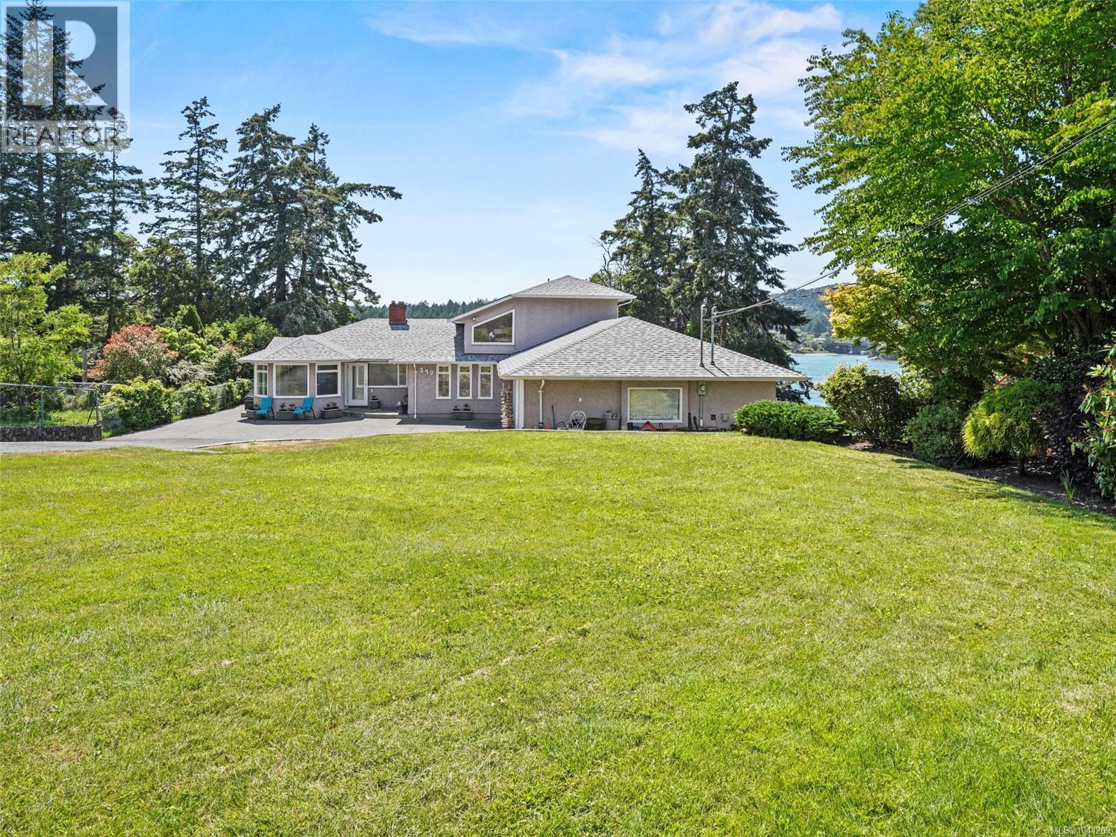 549 View Royal Ave, View Royal, British Columbia  V9B 1B9 - Photo 5 - 1041209