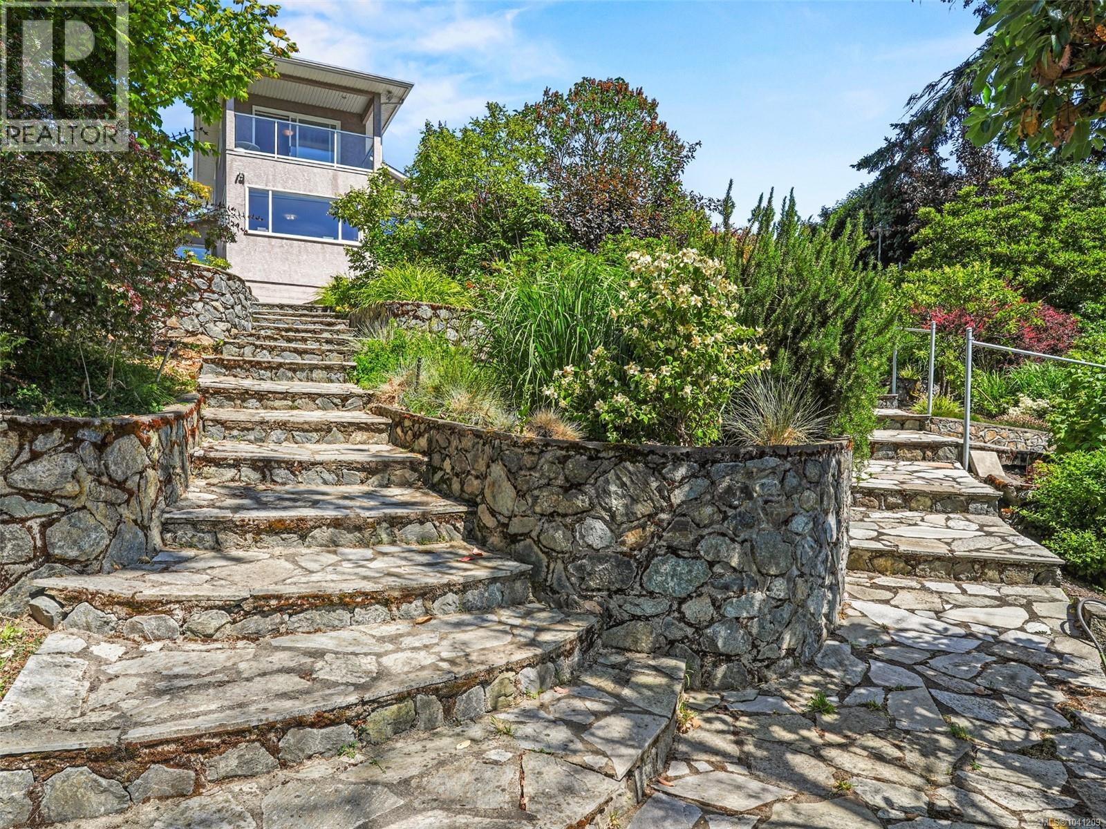549 View Royal Ave, View Royal, British Columbia  V9B 1B9 - Photo 19 - 1041209
