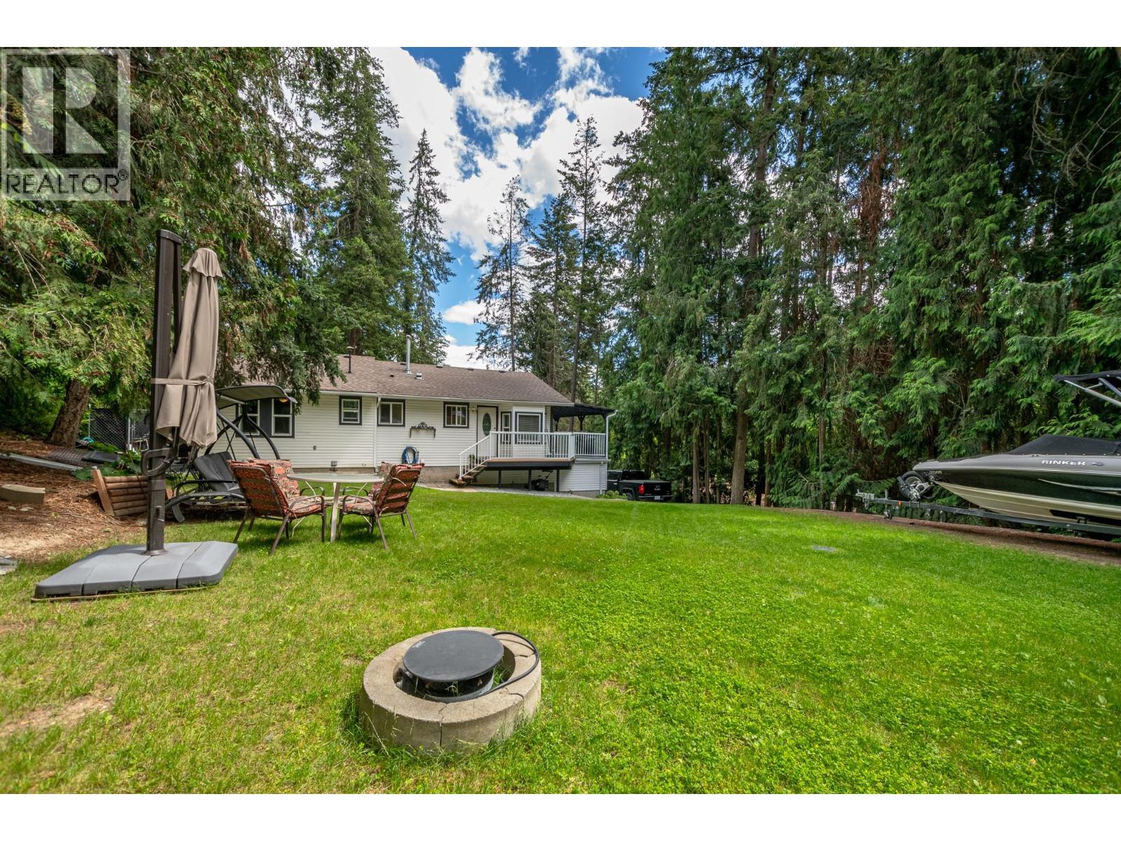 2476 Forest Drive, Blind Bay, British Columbia  V0E 1H2 - Photo 5 - 10391779