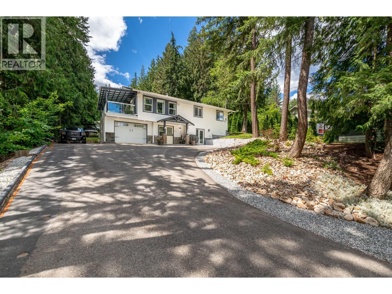 2476 Forest Drive, Blind Bay, British Columbia  V0E 1H2 - Photo 10 - 10391779