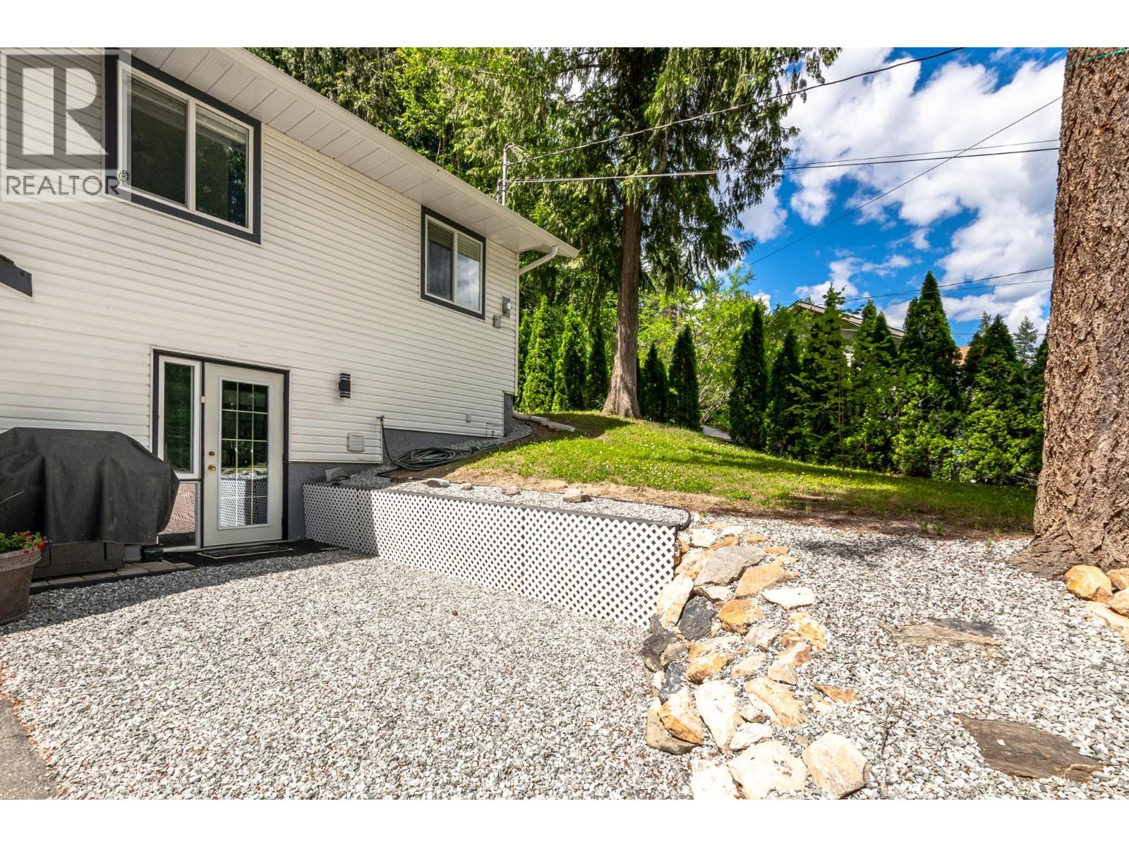 2476 Forest Drive, Blind Bay, British Columbia  V0E 1H2 - Photo 53 - 10391779