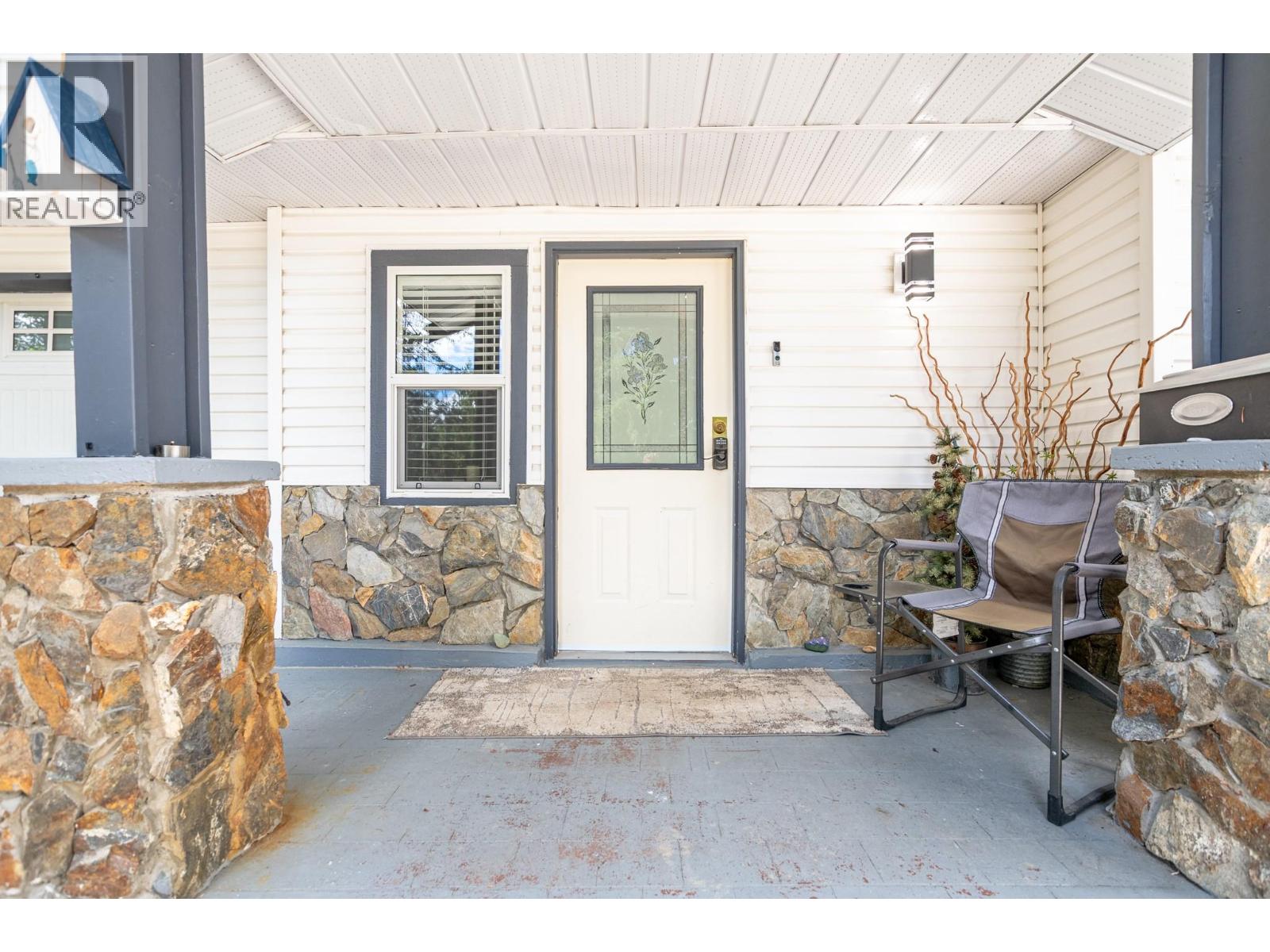2476 Forest Drive, Blind Bay, British Columbia  V0E 1H2 - Photo 2 - 10391779