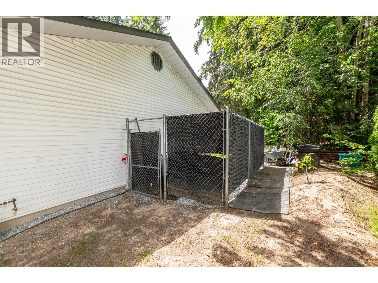 2476 Forest Drive, Blind Bay, British Columbia  V0E 1H2 - Photo 54 - 10391779