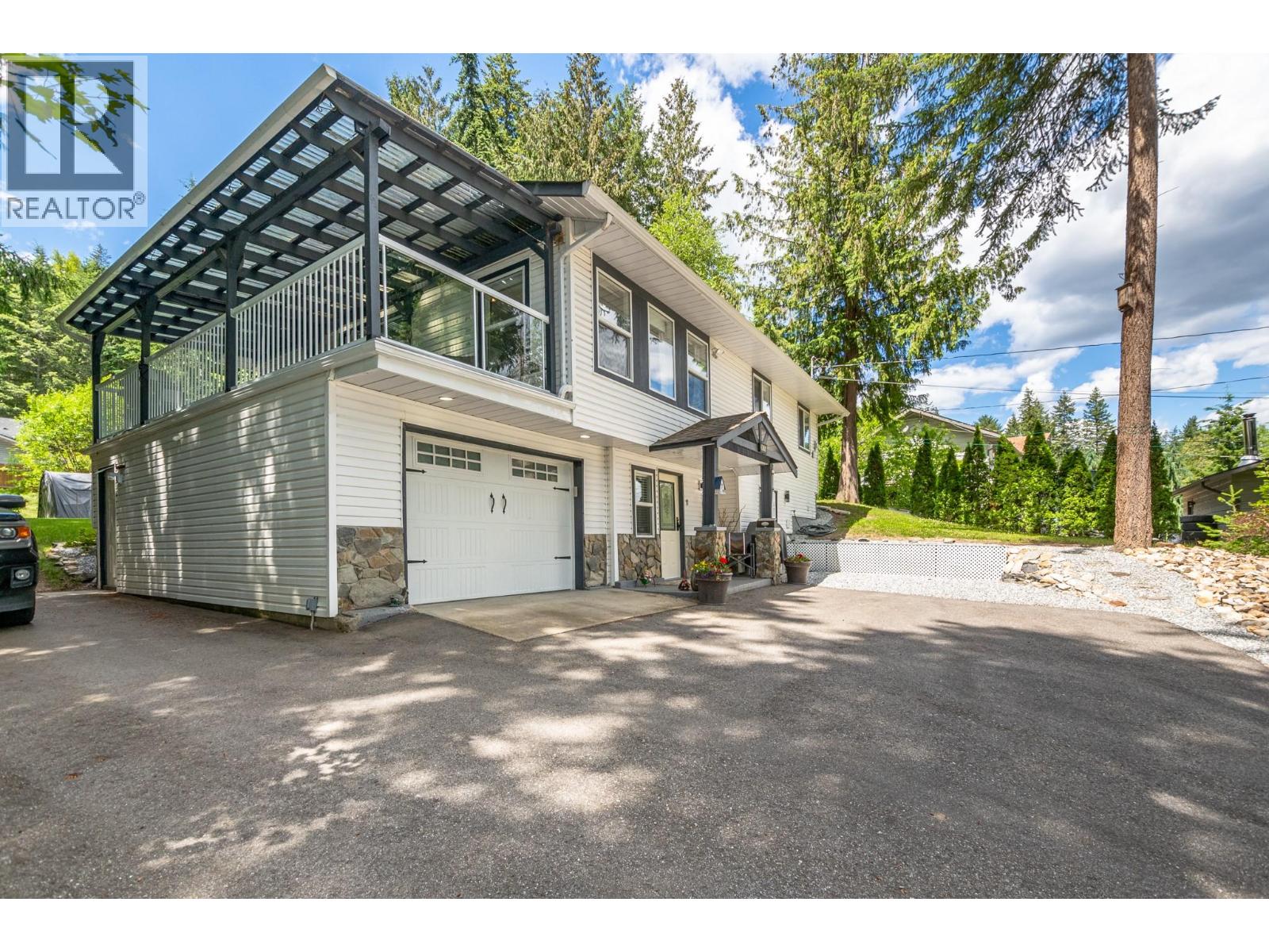 2476 Forest Drive, Blind Bay, British Columbia  V0E 1H2 - Photo 7 - 10391779