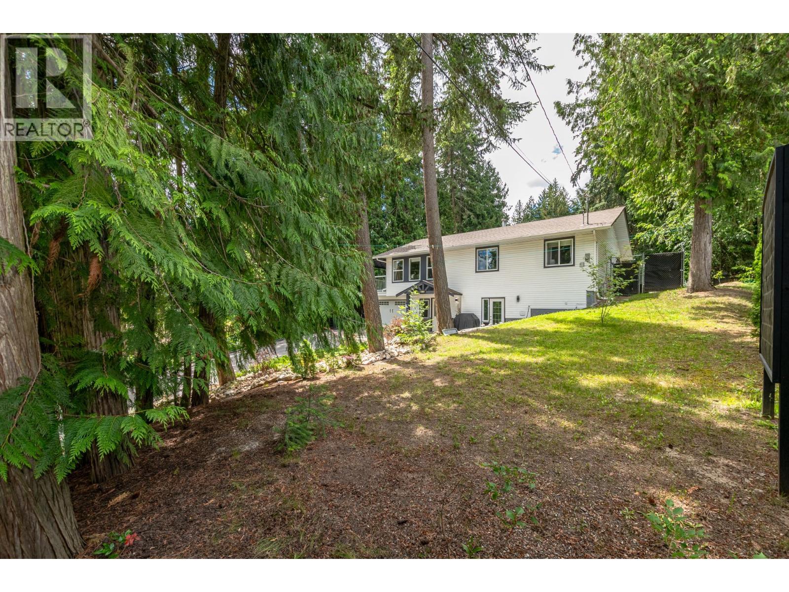 2476 Forest Drive, Blind Bay, British Columbia  V0E 1H2 - Photo 9 - 10391779