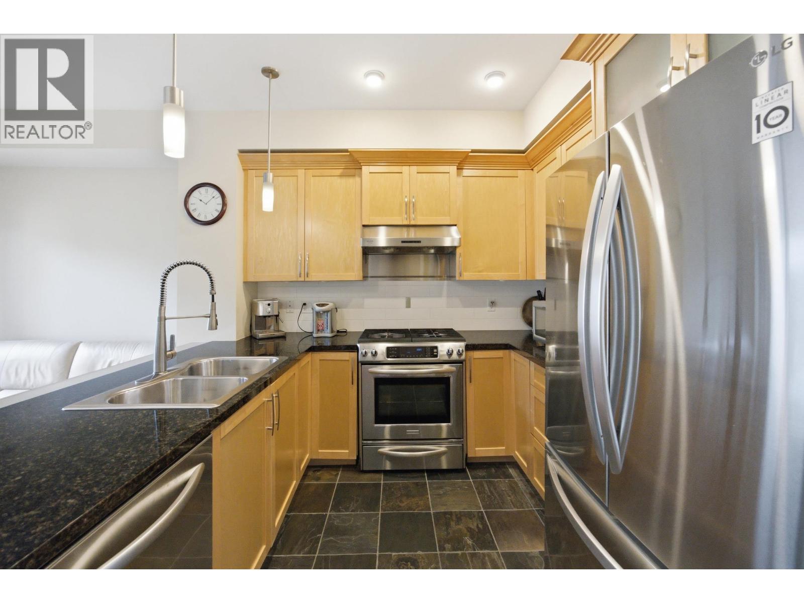 225 Salter Street, New Westminster, British Columbia  V3M 0E8 - Photo 10 - R3140282