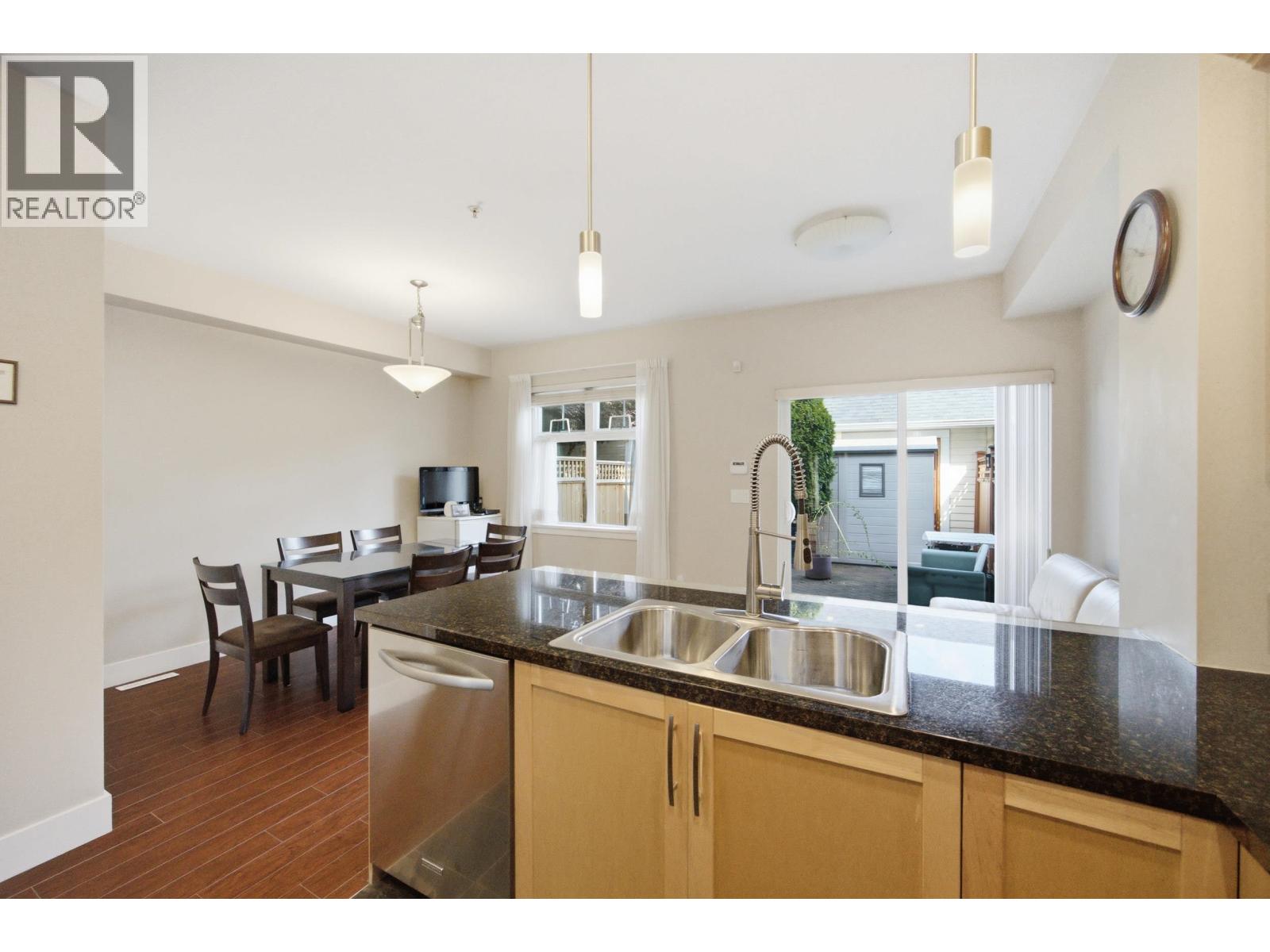 225 Salter Street, New Westminster, British Columbia  V3M 0E8 - Photo 11 - R3140282